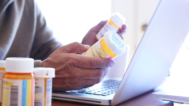 Четверть пользователей интернета заказывают лекарства онлайн