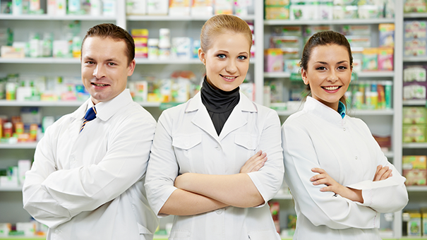 Обзор законов: номенклатура должностей в аптеке и отпуск ЛС врачами