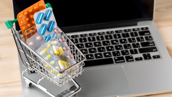 Доставкой заказов интернет-аптек займутся курьеры-фармацевты (скачать проект правил для онлайн-торговли ЛС)