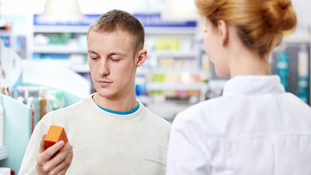 Росздравнадзор будет бороться с «навязыванием» торговых наименований ЛС в аптеках