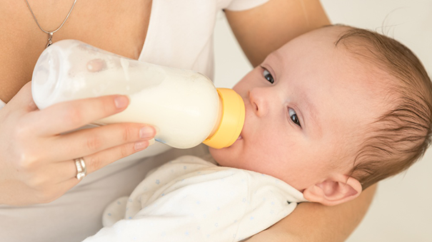 Депутаты хотят запретить рекламу и распродажи детских молочных смесей