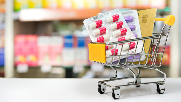 Лекарства в супермаркетах: сколько аптек закроется?
