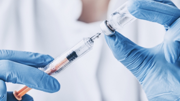 Почти половина россиян считает прививку от гриппа необязательной