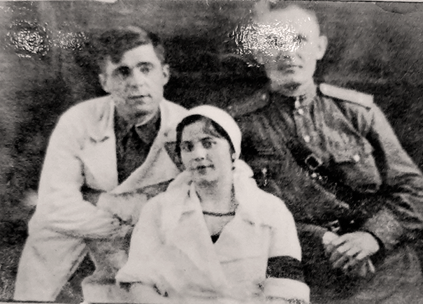 Коноплева-В.Г-с-коллегами.png Коноплева-В.Г-с-коллегами.png