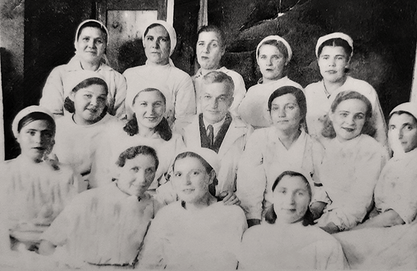 Персонал-госпиталя.png Персонал-госпиталя.png